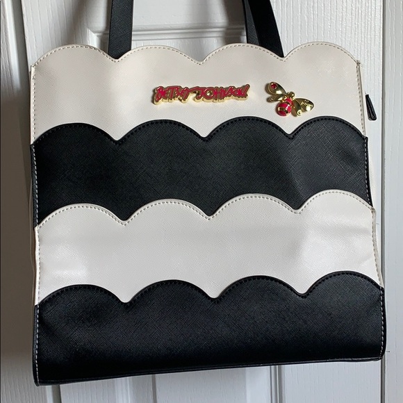 Betsey Johnson Handbags - Betsey Johnson Black and White "Bee" Tote